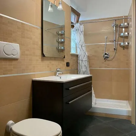 Vittoria House 2 *