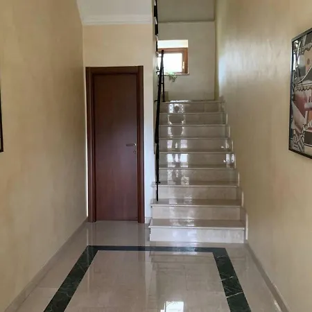 Apartment Vittoria House 2 *