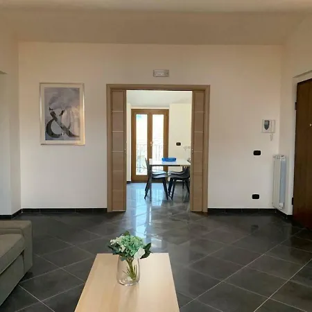 Apartment Vittoria House 2 *